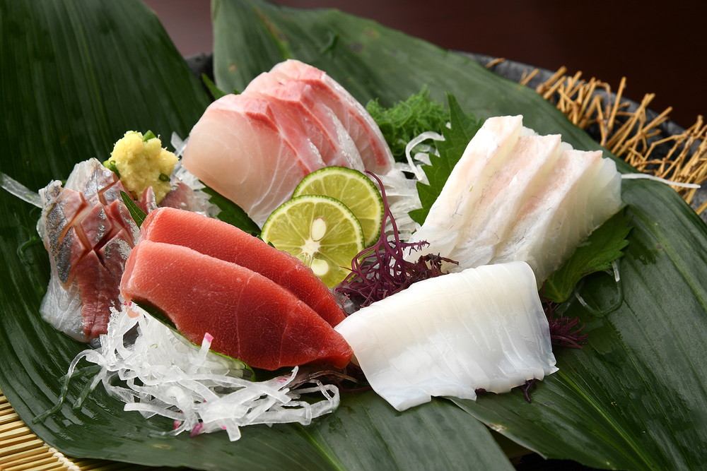 Sashimi (sliced raw fish)